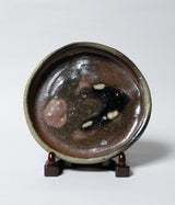 Seisho Kuniyoshi "Plate"