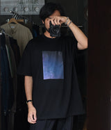 SSSTEIN "OVERSIZED PRINT TEE - RECEPTIVITY -"