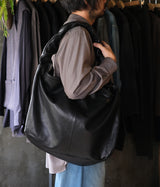 SSSTEIN 26SS "SHIRRING HANDLE LEATHER SHOULDER BAG"