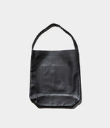 seya. "SEYA X ISAAC REINA CHASEN HOBO / LARGE / OIL LEATHER"