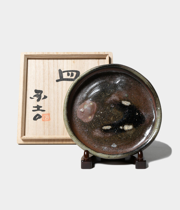 Seisho Kuniyoshi "Plate"