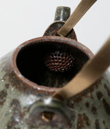 Kinjo Hiromu "Ash-glazed earthenware teapot"