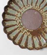 Kinjo hiromu "Ash glaze chrysanthemum plate"