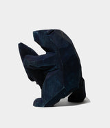 Kenji Sato "Salmon-holding Bear China (Ryukyu Indigo Dye)"