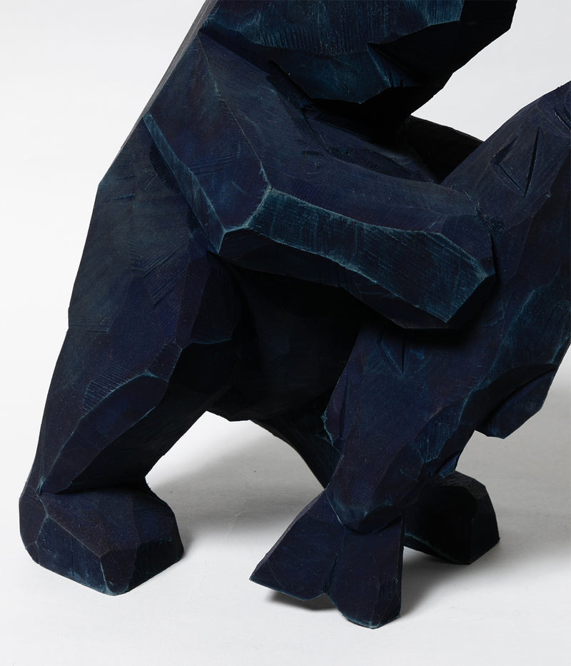 Kenji Sato "Salmon-holding Bear China (Ryukyu Indigo Dye)"