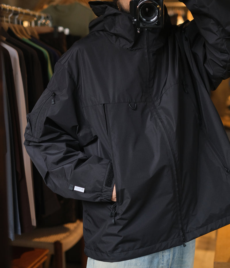 DAIWA PIER39 "GORE-TEX WINDSTOPPER® TECH ARMED SHELL JACKET"