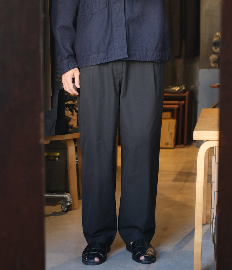 STILL BY HAND "PT02253"Garment-dye deep tuck pants