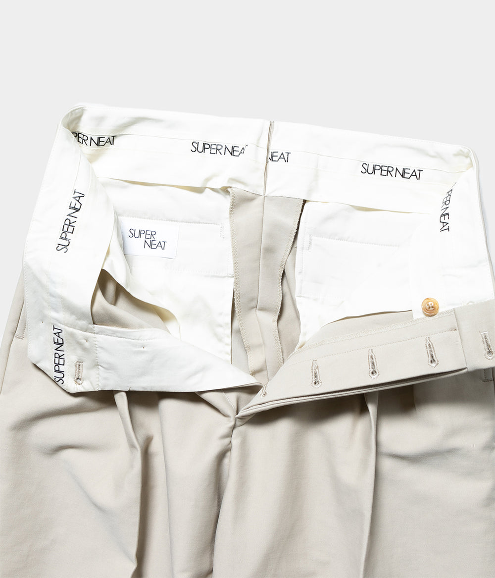 NEAT chino white 24ss size44 極美品 NEAT chino white 24ss size44 極美品