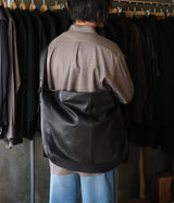SSSTEIN 26SS "SHIRRING HANDLE LEATHER SHOULDER BAG"