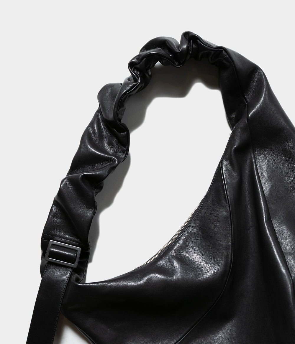 バッグ ssstein Leather Sling Bag ssstein 