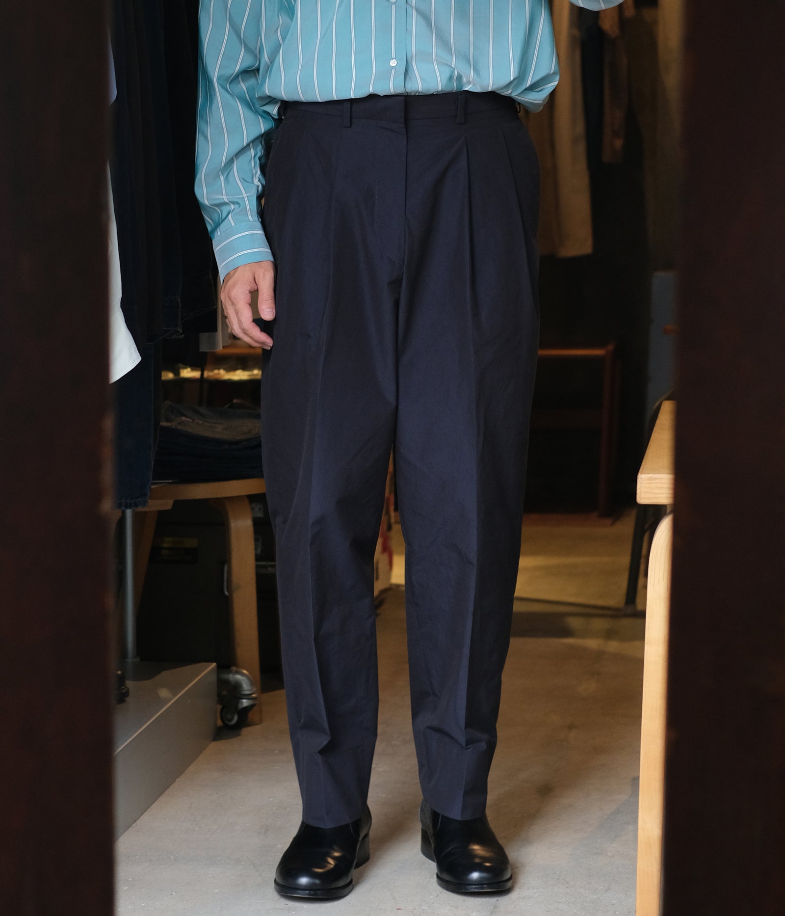 Heugn ユーゲン　Geoge COTTON POPLIN NAVY HEUGN 