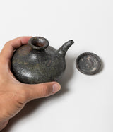 Komura Kihan "Kiln-fired Karakara Tochibuguwa with paulownia wood box" (Okinawa, Arayaki)