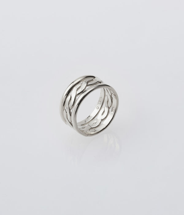 XOLO JEWELRY "Scroll Ring"