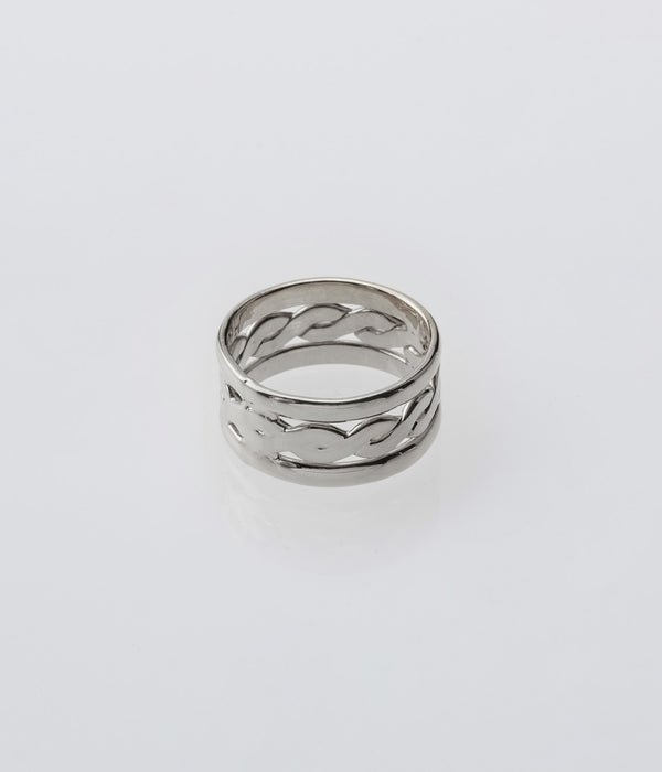 XOLO JEWELRY "Scroll Ring"