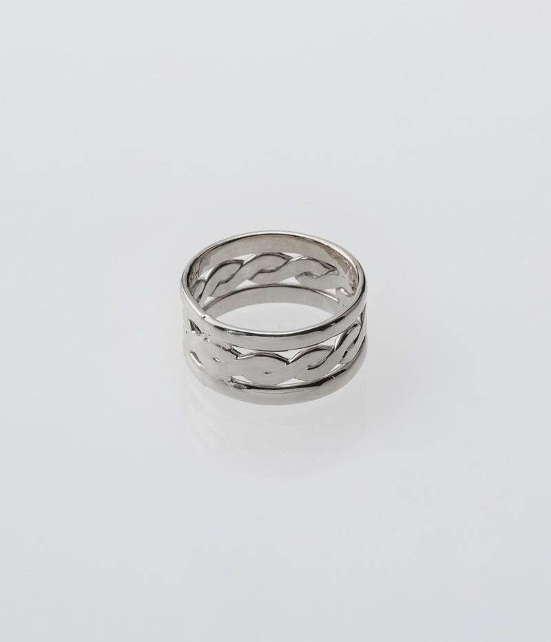 XOLO JEWELRY "Scroll Ring"