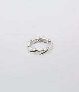 XOLO JEWELRY "Single Twist Ring"