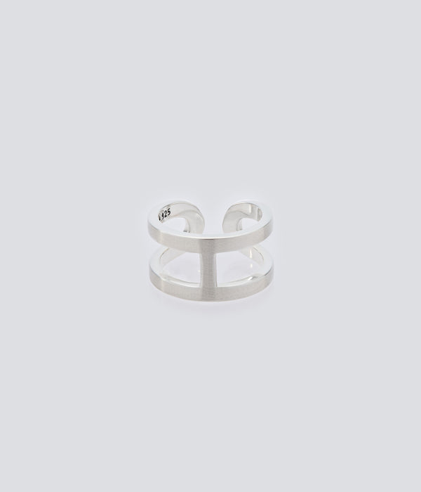 XOLO JEWELRY "H Ring with Hair Line"
