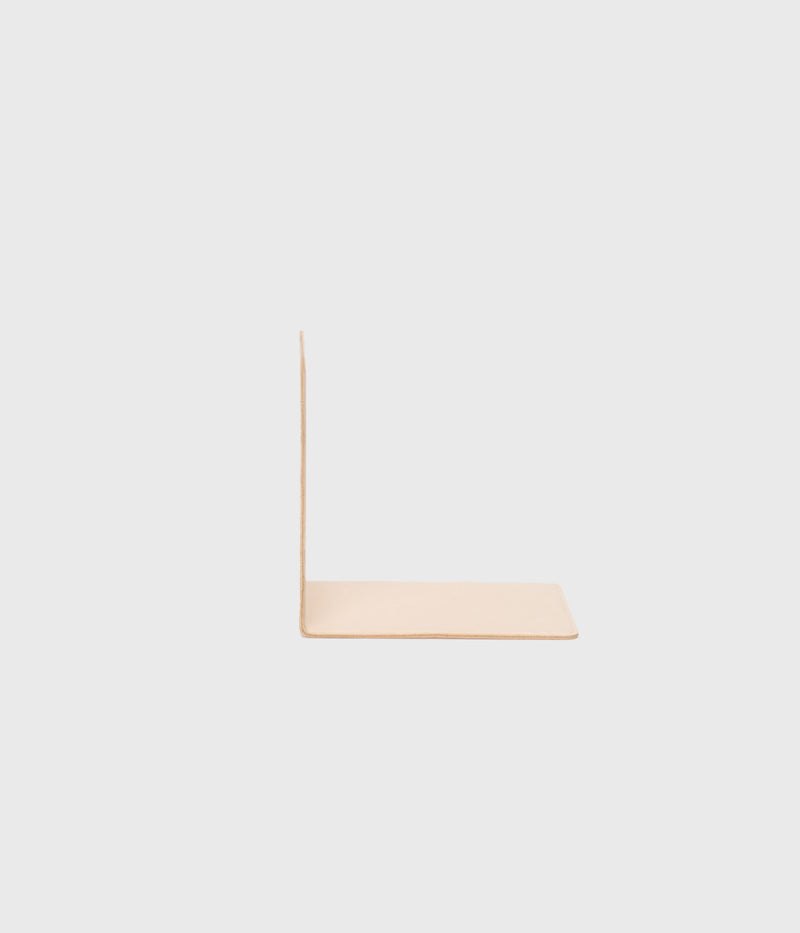 Hender Scheme "bookstand"