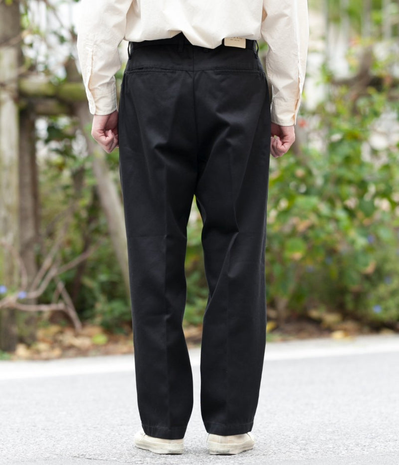 FARAH "Waist Point Cold Marse Two-tuck Wide Tapered Pants"